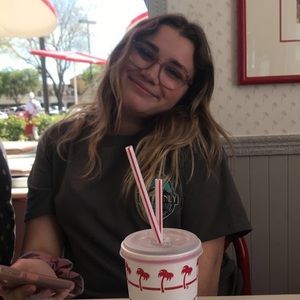 Meet your Posher, Brooke